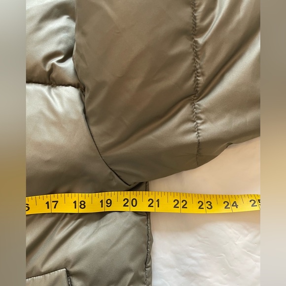 Women’s mango Green Puffer Coat Size XS Gorpcore Outdoor Minimalist Hooded - Picture 7 of 12